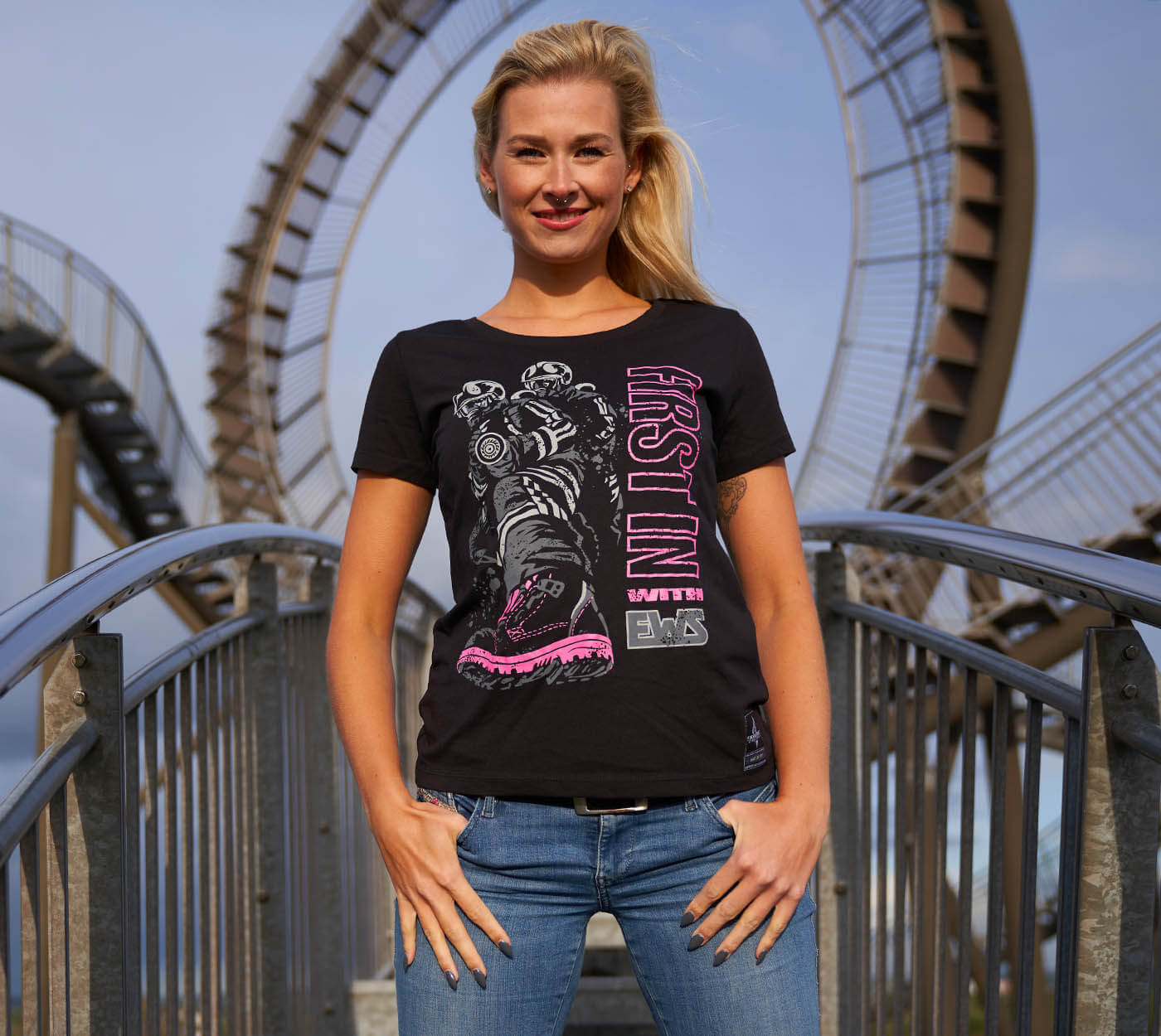 Fire&Fight Streetwear Frauen T-Shirt " First in with EWS" Limited Edition